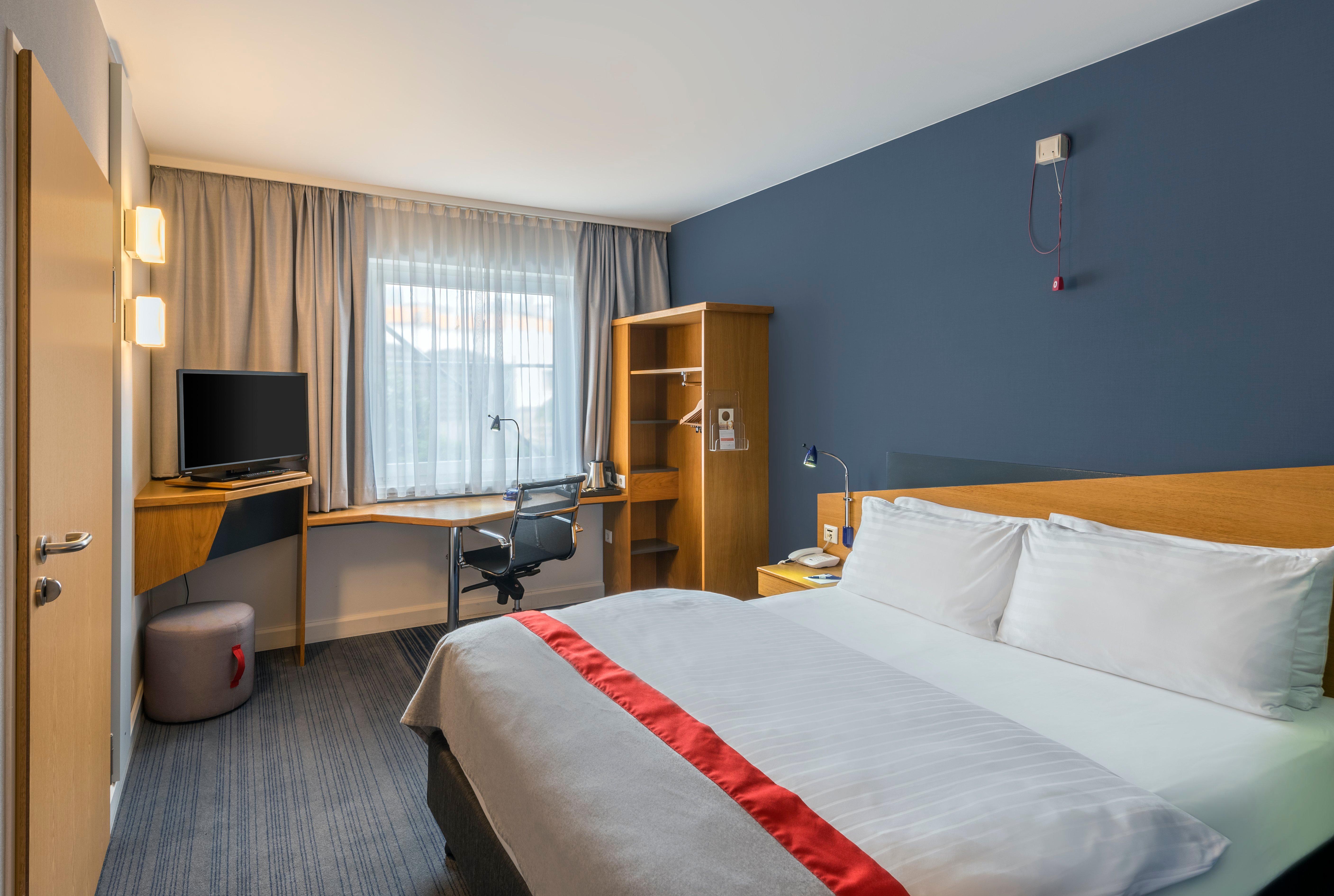 Holiday Inn Express Cologne Troisdorf By Ihg Εξωτερικό φωτογραφία