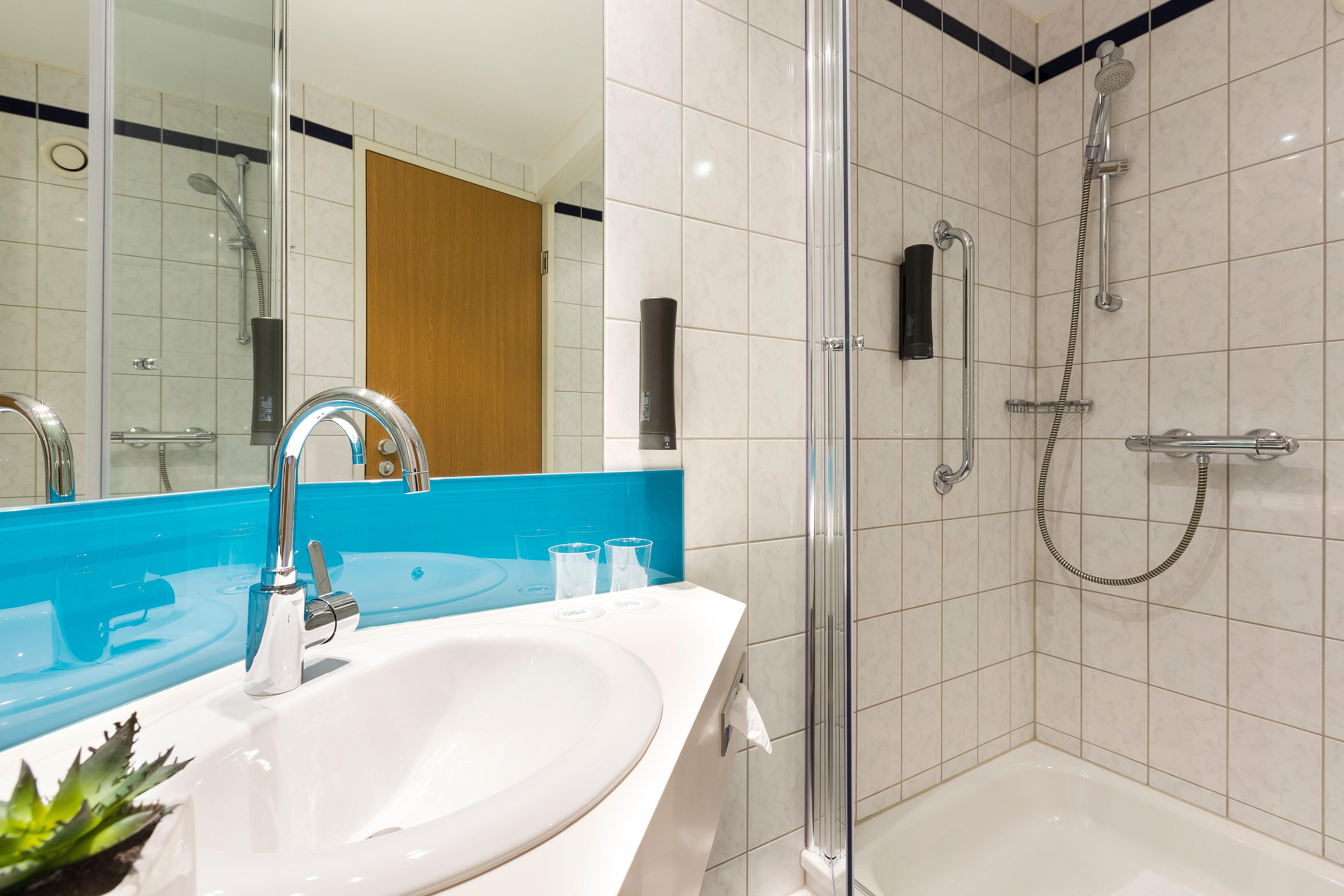 Holiday Inn Express Cologne Troisdorf By Ihg Εξωτερικό φωτογραφία