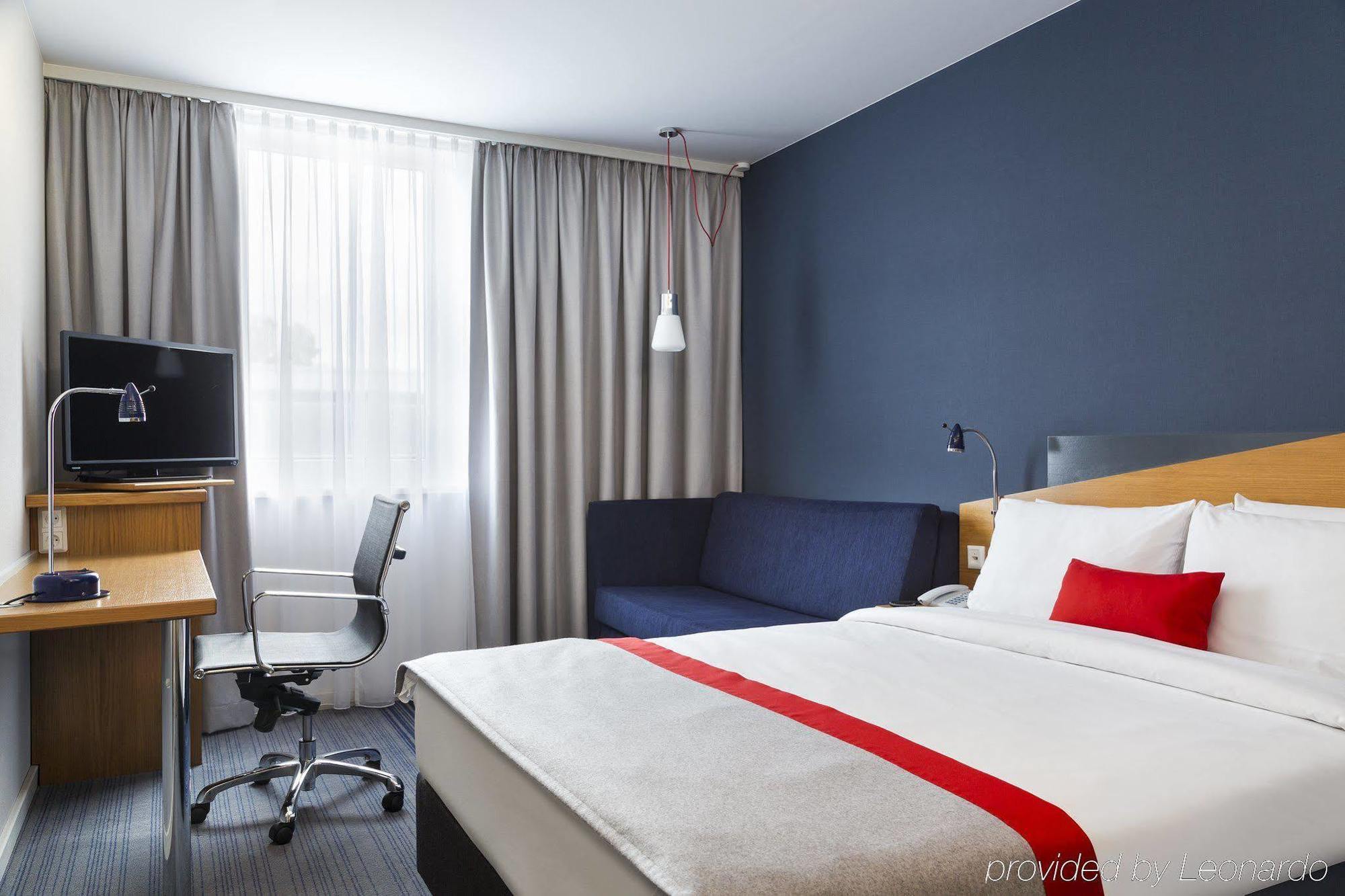 Holiday Inn Express Cologne Troisdorf By Ihg Εξωτερικό φωτογραφία