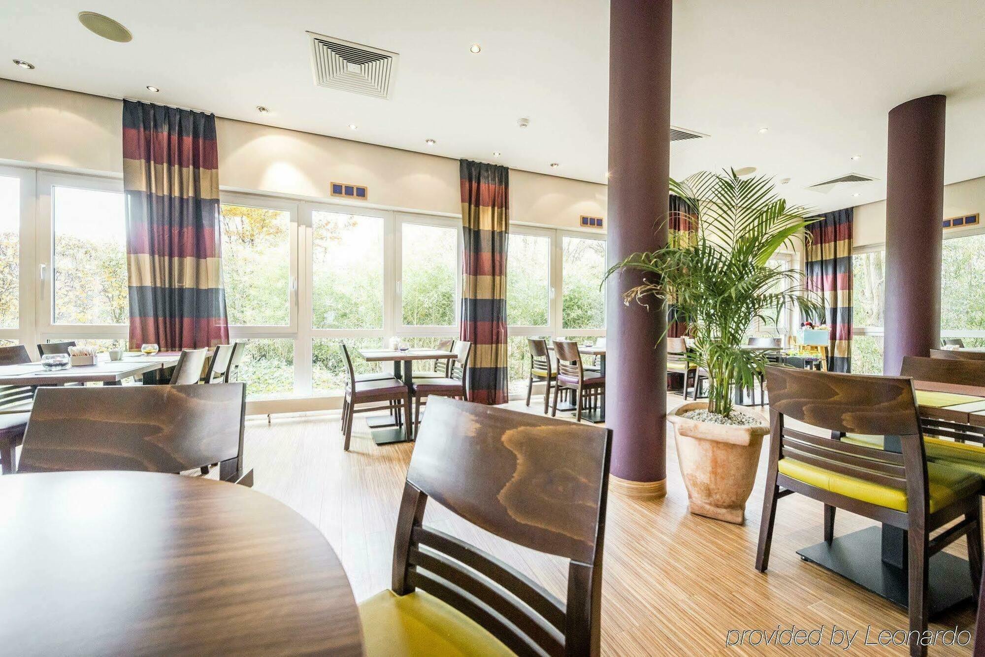 Holiday Inn Express Cologne Troisdorf By Ihg Εξωτερικό φωτογραφία